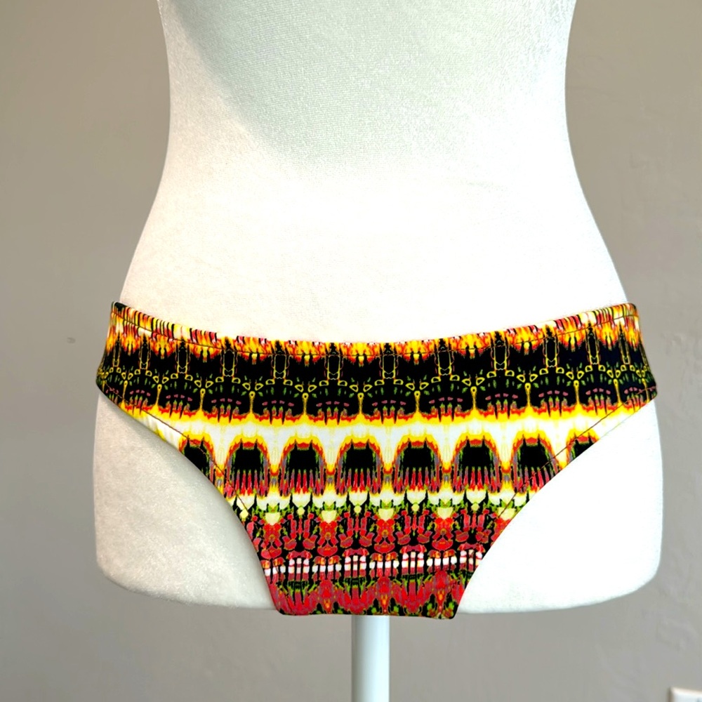 Venus bikini bottom